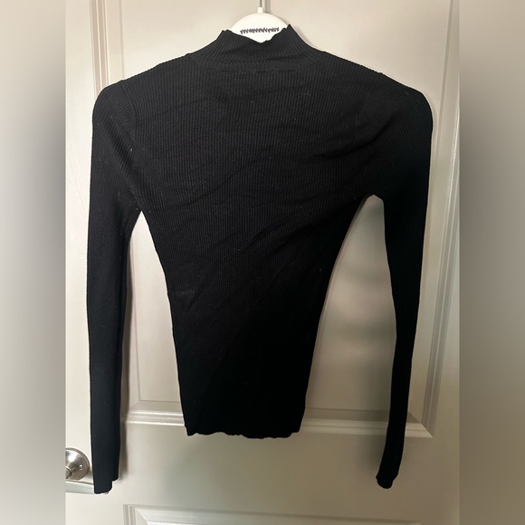 EXPRESS Keyhole Mock Knit Neck Sweater - Picture 3 of 4